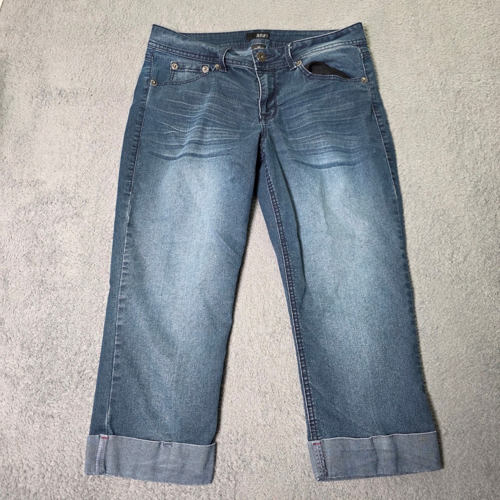 a.n.a Women 10P Capri Jeans Blue Medium Wash Cuffed Stretch Denim Whiskered